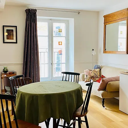 Elegant And Cosy Flat Near Montmartre-2